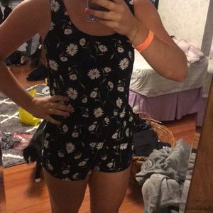 Daisy flowy romper